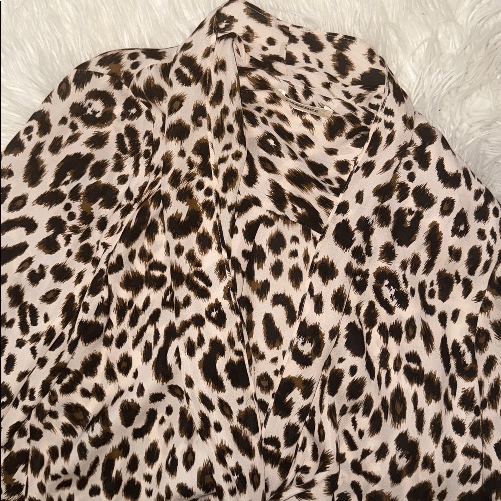 L'AGENCE 100% Silk Mariposa blouse - Picture 5 of 7